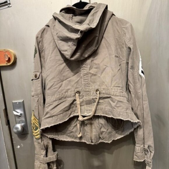 Vintage Military Bolero Cargo Jacket / Parka with Patches & reversible hood - Picture 12 of 16